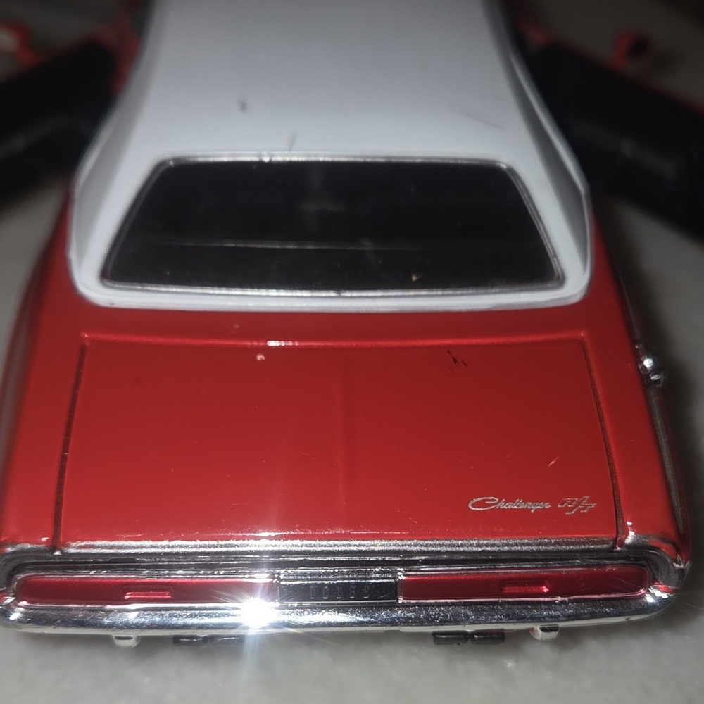 Collectible Automobile - Picture 12 of 14